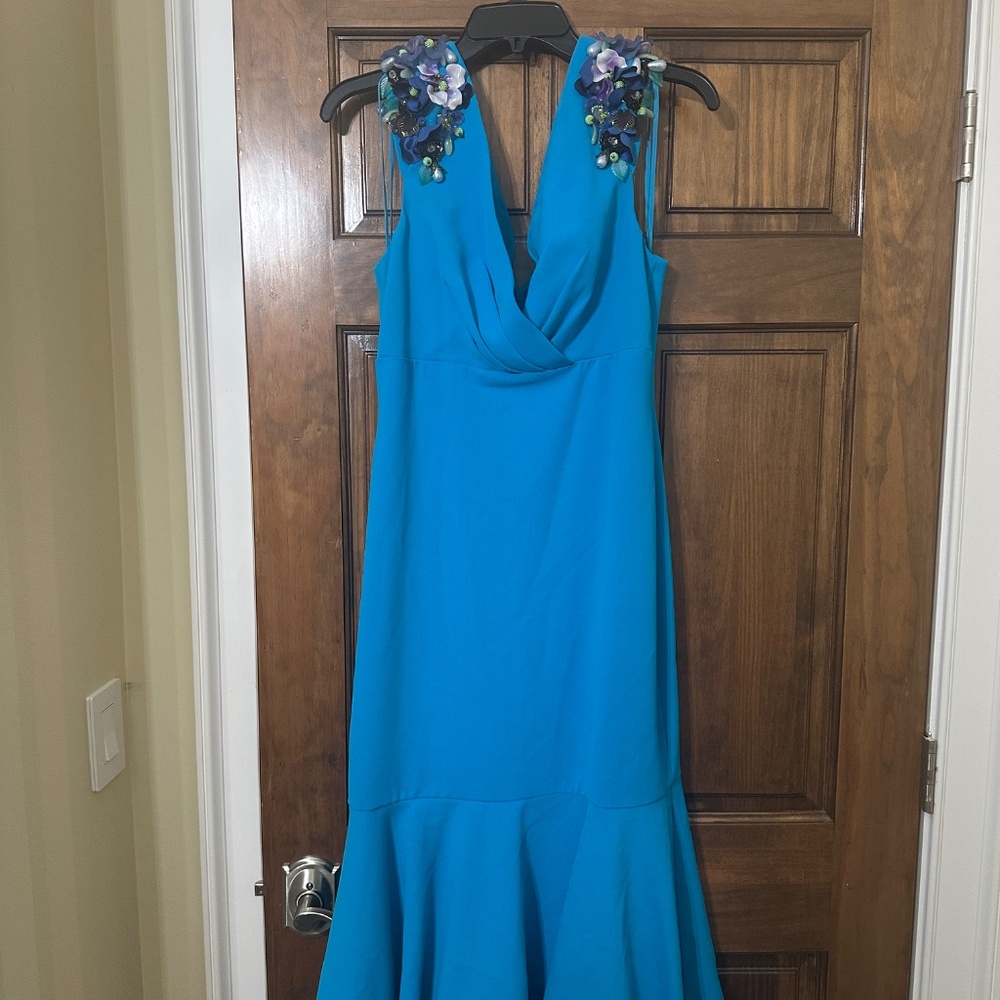 Shoulder-Detail Mermaid Dress - Picture 5 of 8